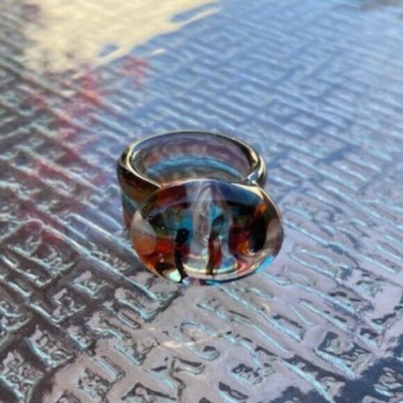 Multicolored Art Glass Abstract Pattern Cocktail Statement Ring Sz 8 - Picture 6 of 6
